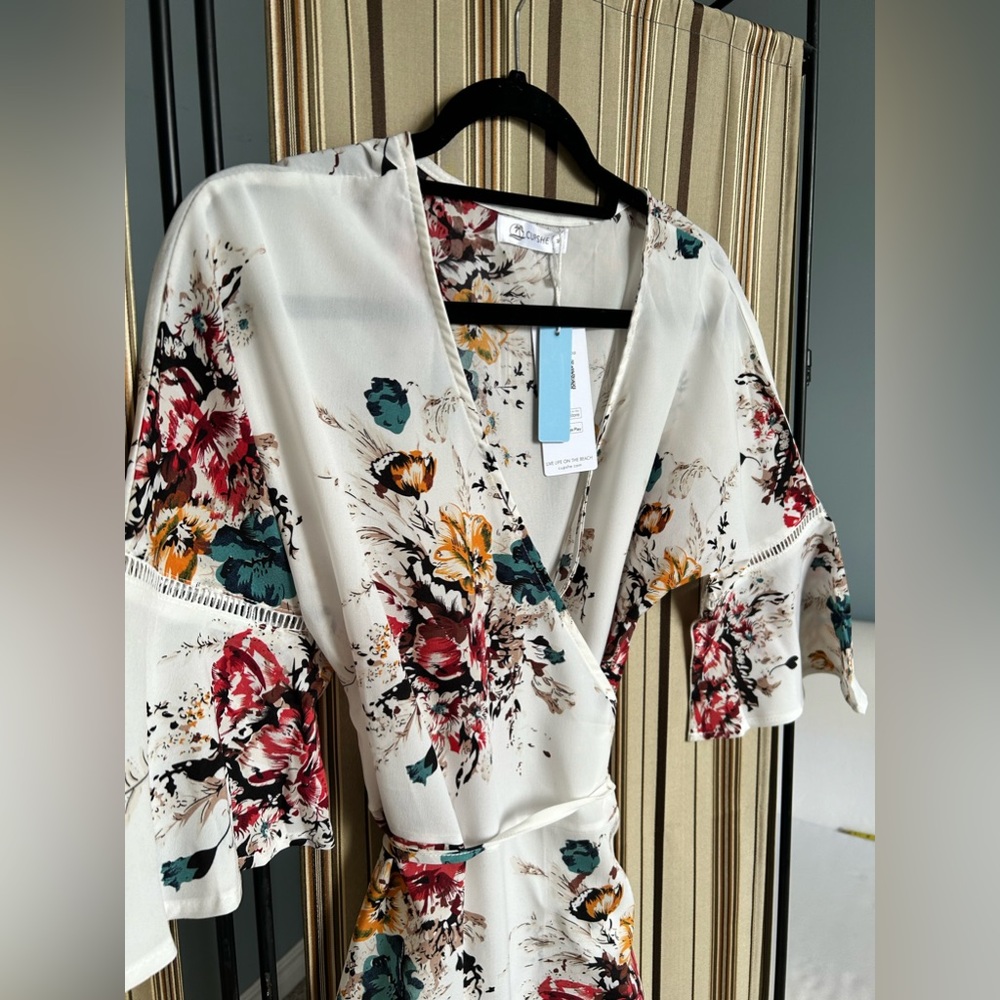 NWT Cupshe floral wrap dress